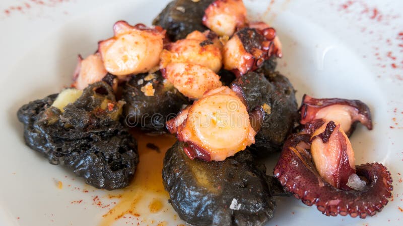 Rohe Kartoffel stockfoto. Bild von stärke, gesund, getrennt 25222186