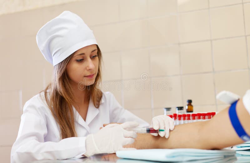 Positiver Check Bei Der Krankenschwester Positiver Check Bei Der Krankenschwester