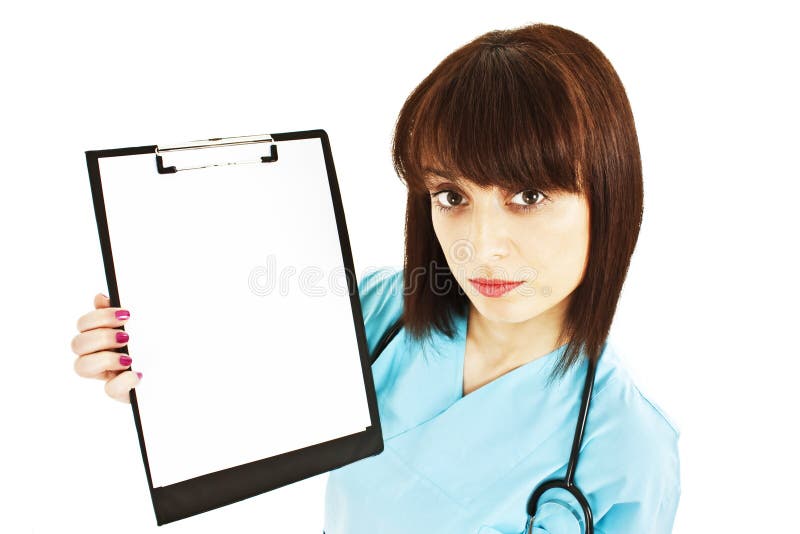 Krankenschwester/Doktor, der unbelegtes Klemmbrettzeichen zeigt lizenzfreie stockfotos