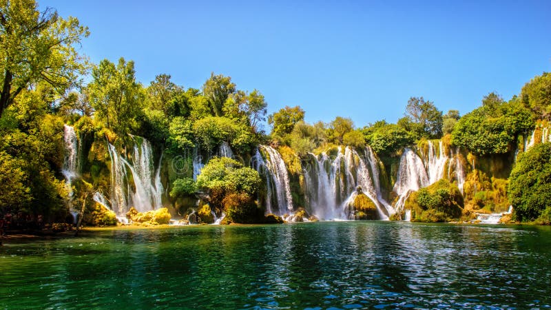 Kravice vattenfall på den Trebizat floden i Bosnien och Hercegovina