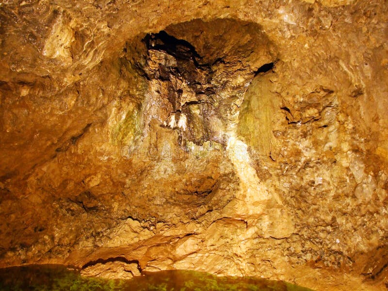 Kristallgrotta Kobelwald eller matris Kristallhöhle Kobelwald Kristallhohle Kobelwald eller Kristallhoehle Kobelwald arkivbild Kristallgrotta Kobelwald eller matris Kristallhöhle Kobelwald Kristallhohle Kobelwald eller Kristallhoehle Kobelwald arkivbild