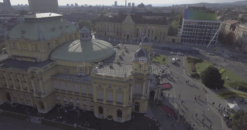 Kroatisk nationell teater i den Zagreb antennen