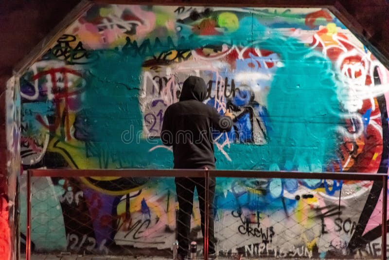 Krog-Straßen-Tunnel lizenzfreies stockbild