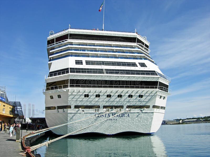 Kryssning sänder Costa Magica i Stavanger (Norge) arkivfoton Kryssning sänder Costa Magica i Stavanger (Norge) arkivfoton