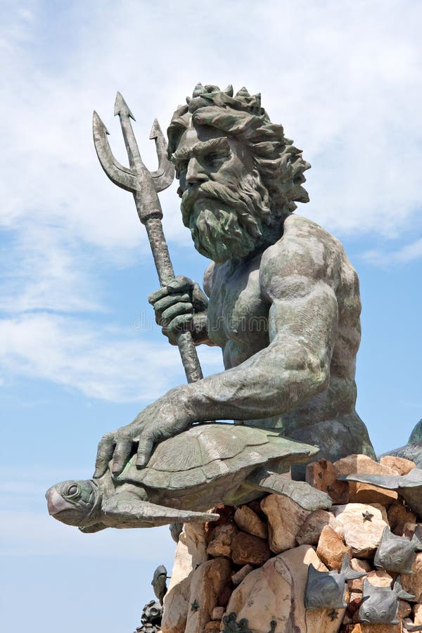 królewiątka wielka Neptune statua va zdjęcie royalty free królewiątka wielka Neptune statua va zdjęcie royalty free