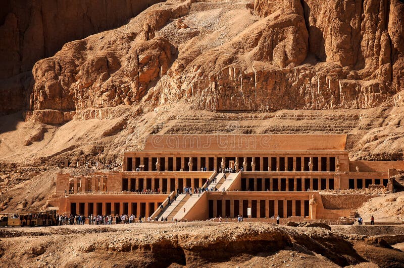 Królowej Hatshepsut świątynia w antyczny Egipt zdjęcie royalty free Królowej Hatshepsut świątynia w antyczny Egipt zdjęcie royalty free