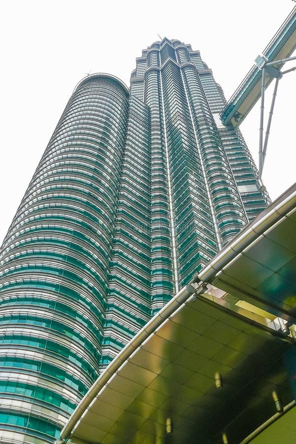 Petronas towers Kuala Lumpur view from below of a tower royalty free stock images Petronas towers Kuala Lumpur view from below of a tower royalty free stock images
