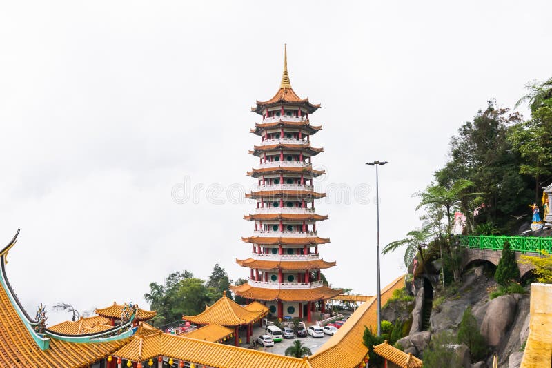 Kuala Lumpur, Malaysia, am 9. Dezember 2018: Ansicht von den Leuten, die bei Chin Swee Caves Temple, der Taoisttempel in Genting stockbilder Kuala Lumpur, Malaysia, am 9. Dezember 2018: Ansicht von den Leuten, die bei Chin Swee Caves Temple, der Taoisttempel in Genting stockbilder