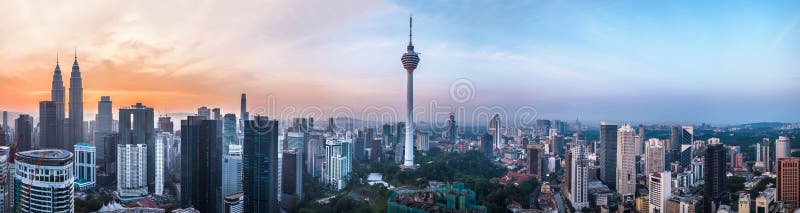Kuala Lumpur Malaysia —MARS 12, 2019: Panoramautsikt av upplösningen för Kuala Lumpur huvudstad 68Mp i Kuala Lumpur, Malaysia arkivbilder Kuala Lumpur Malaysia —MARS 12, 2019: Panoramautsikt av upplösningen för Kuala Lumpur huvudstad 68Mp i Kuala Lumpur, Malaysia arkivbilder