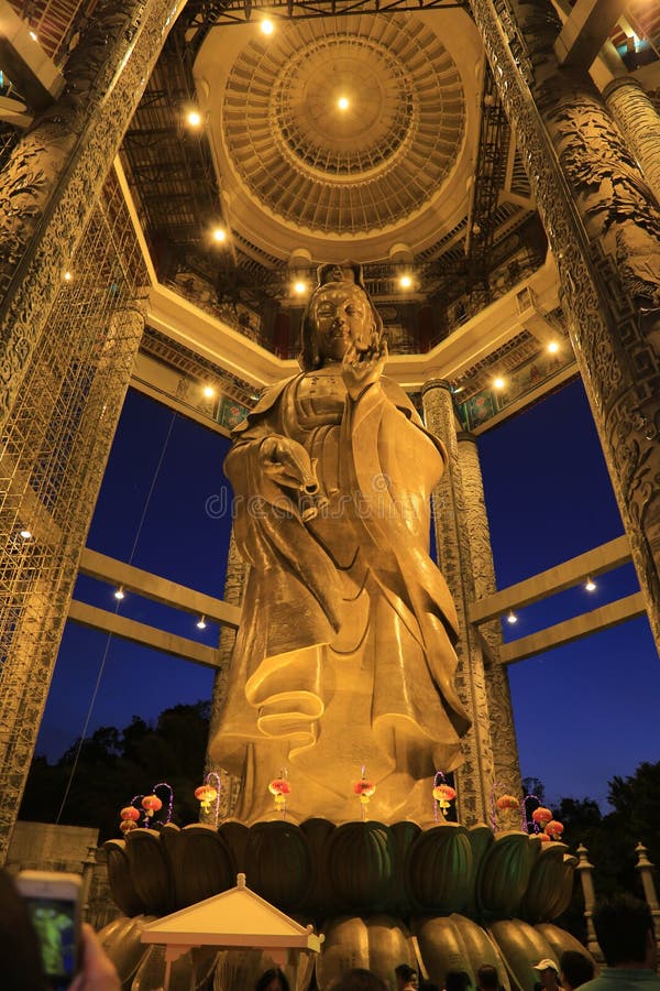 Kuan Yin Statue Auf Thailand Stockfoto Bild von buddhistisch, gebet 24513146