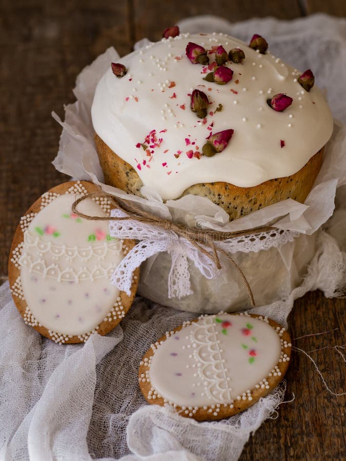 Куличи с розами