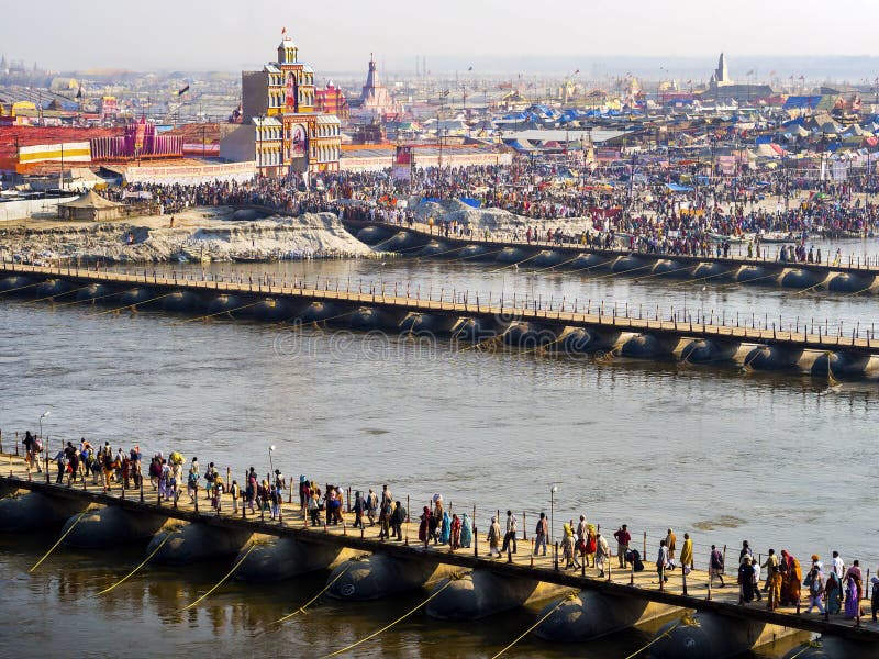 Kumbh Mela节日鸟瞰图在安拉阿巴德,印度 免版税库存照片