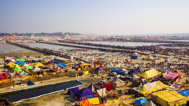 Kumbh Mela节日鸟瞰图在安拉阿巴德,印度 库存照片