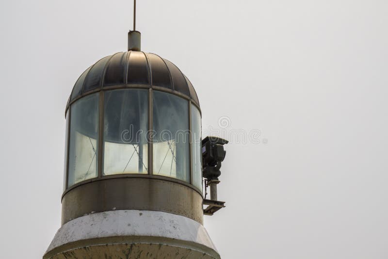 Kupolexponeringsglas av fyren som lokaliseras på Haeundae Dongbaekseom, är royaltyfria foton Kupolexponeringsglas av fyren som lokaliseras på Haeundae Dongbaekseom, är royaltyfria foton