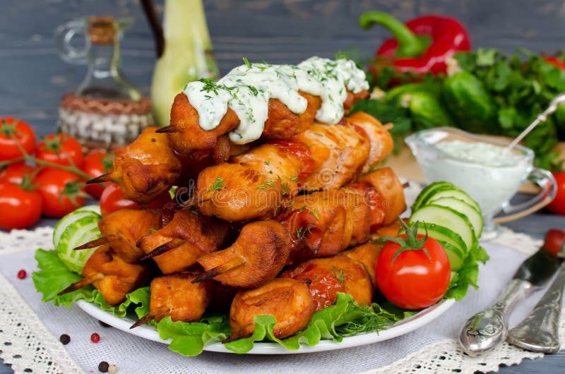 Kurczaka kebab z pomidorami zdjęcia stock Kurczaka kebab z pomidorami zdjęcia stock