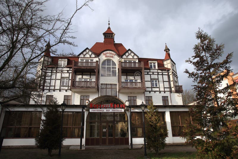 Kurhaus in Cranz town was built in 1843, subsequently burned down and was restored. Now it is a hotel and a restaurantб located on Resort avenue. Kurhaus in Cranz town was built in 1843, subsequently burned down and was restored. Now it is a hotel and a restaurantб located on Resort avenue.