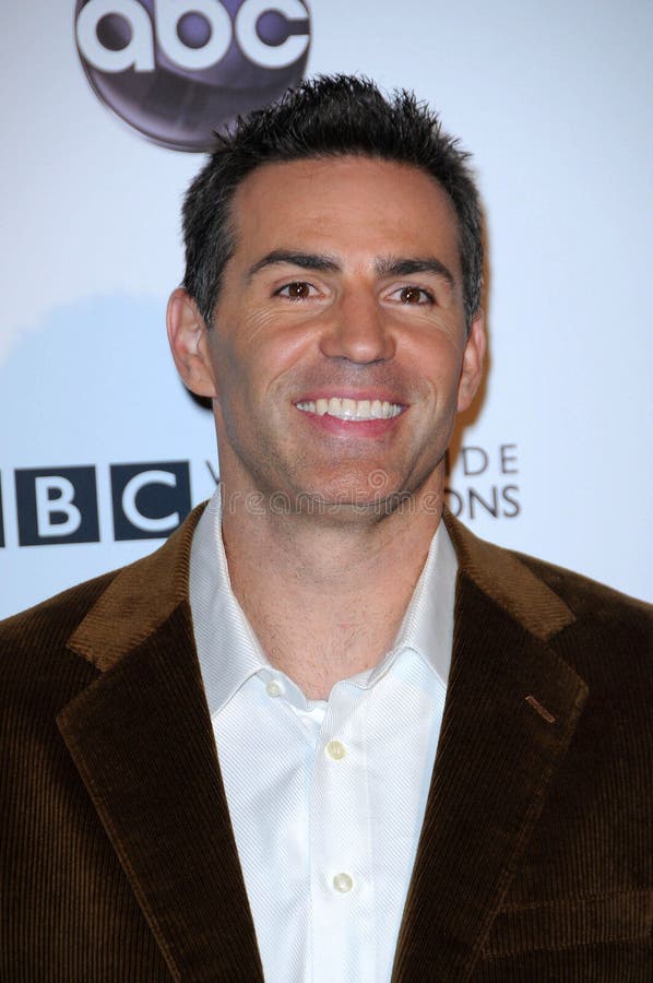 Kurt Warner at the Dancing With The Stars 200th Episode, Boulevard 3, Hollywood, CA. 11-01-10