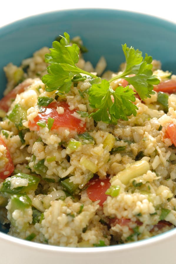 Kuskus Salat stockfoto. Bild von salat, frisch, tabouleh - 12401596