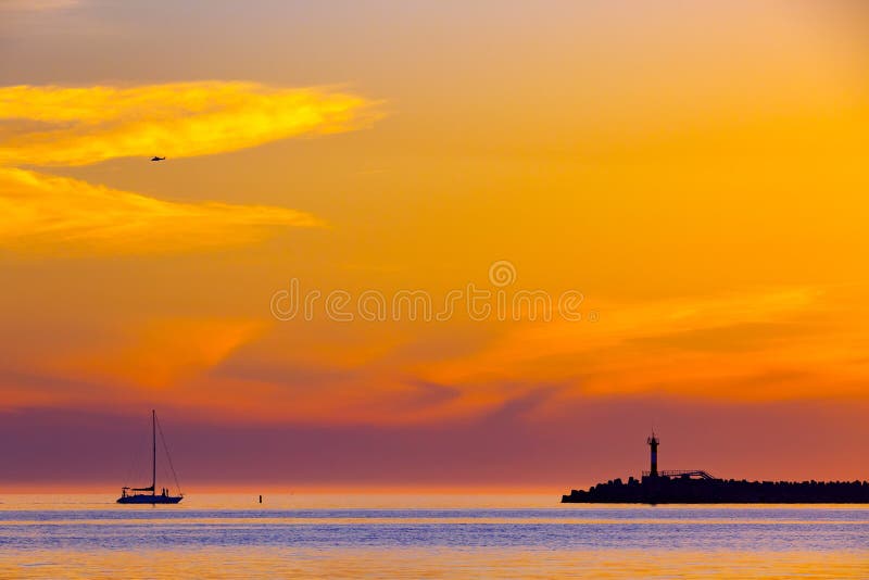 Kust- seascape på Blacket Sea, Sochi, Ryssland fotografering för bildbyråer Kust- seascape på Blacket Sea, Sochi, Ryssland fotografering för bildbyråer