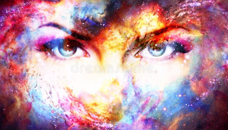 Kvinnan synar i kosmisk bakgrund Ögonkontakt