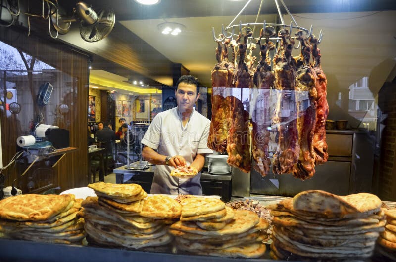 Kvinnors marknad är berömd för dess boulevardBuryan kebab fotografering för bildbyråer Kvinnors marknad är berömd för dess boulevardBuryan kebab fotografering för bildbyråer