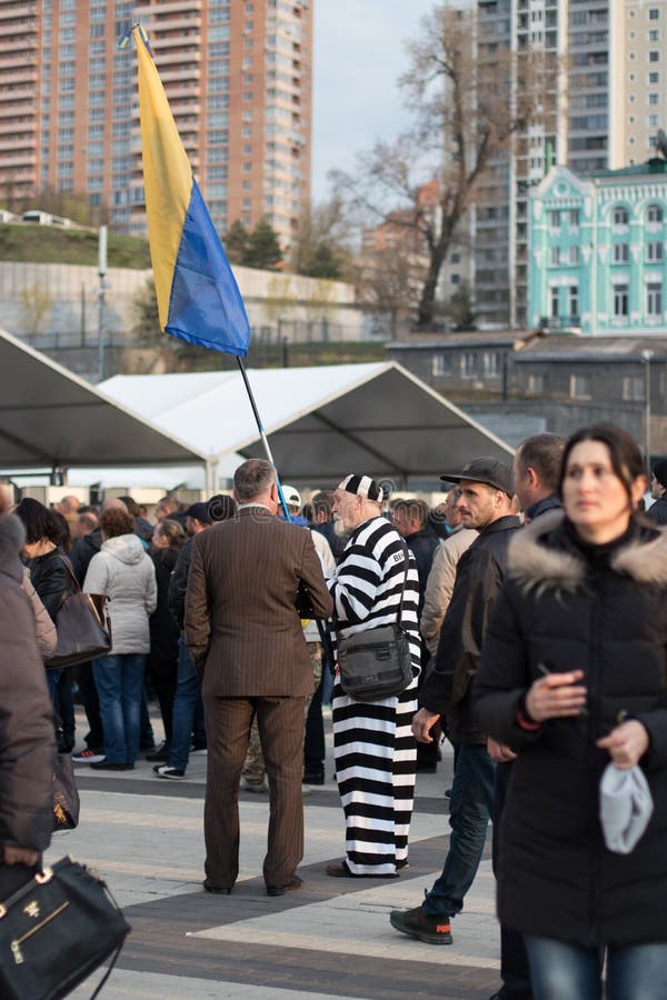 Kyiv Ukraina 19 april 2019 Presidents- debatt 2019 f?r UA Kyiv Olympiyskiy stadion royaltyfria foton Kyiv Ukraina 19 april 2019 Presidents- debatt 2019 f?r UA Kyiv Olympiyskiy stadion royaltyfria foton