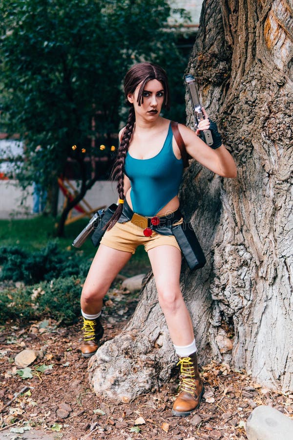 Lara Croft [Tomb Raider] Cosplay 