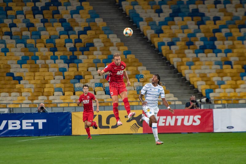 Player Of AZ Teun Koopmeinersduring The Match UEFA Champions League 2020 Vs Dinamo Kyiv Editorial Photo - Image of olympic, holland: 196604246