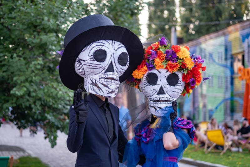 Kyiv, Ουκρανία, Santa Muerte καρναβάλι, 20 07 2019 Dia de Los Muertos, ημέρα των νεκρών αποκριές Άνδρας και γυναίκα στοκ φωτογραφίες