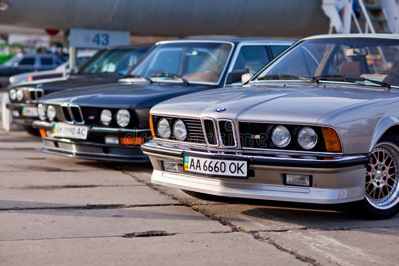 Kyiv, Ουκρανία - 23 Απριλίου 2016: BMW μ3, M5, M6 στην έκθεση των παλαιών αυτοκινήτων - OldCarLand 2016 στοκ φωτογραφίες Kyiv, Ουκρανία - 23 Απριλίου 2016: BMW μ3, M5, M6 στην έκθεση των παλαιών αυτοκινήτων - OldCarLand 2016 στοκ φωτογραφίες