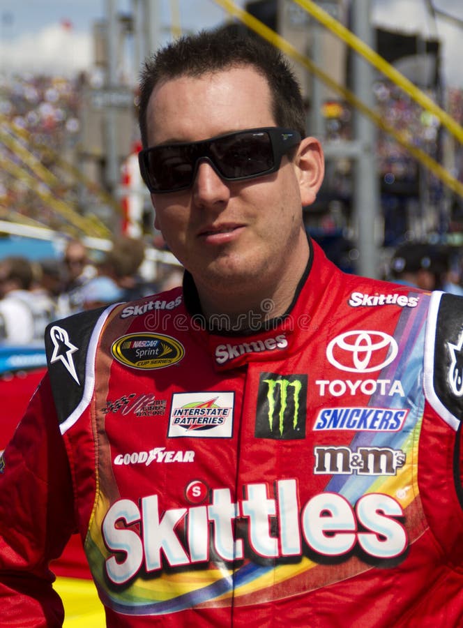 Kyle Busch NASCAR sprintar koppchauffören arkivfoto Kyle Busch NASCAR sprintar koppchauffören arkivfoto
