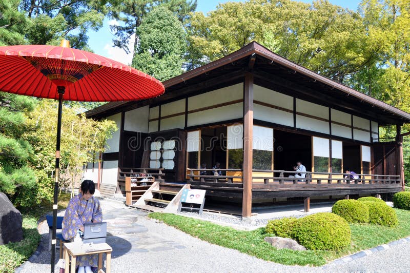 KYOTO 22 DE OCTUBRE: Visita turística y consumición de un té japonés en Nijo