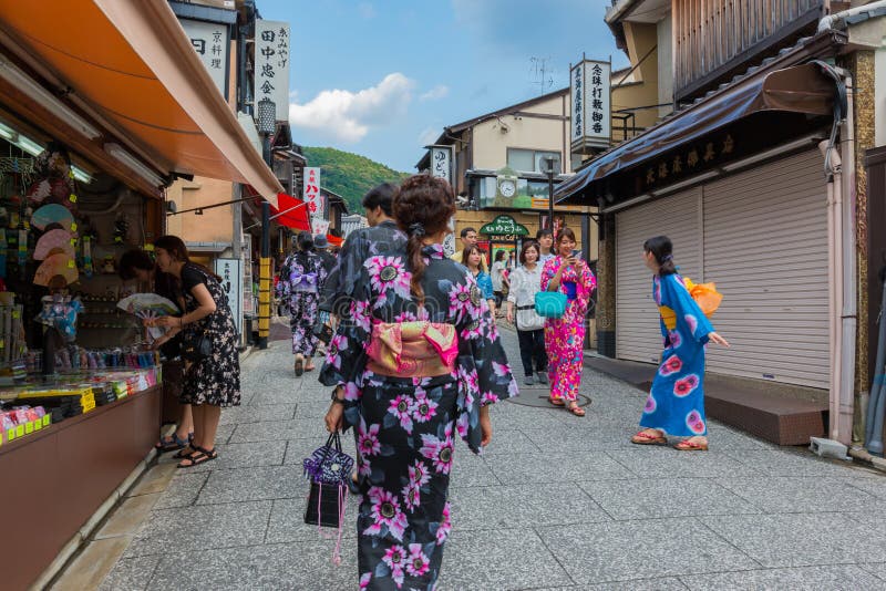 Tourists walk on a street around Kiyomizu-dera Temple kyoto, japan royalty free stock photography Tourists walk on a street around Kiyomizu-dera Temple kyoto, japan royalty free stock photography