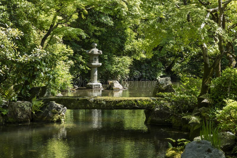Kyoto, Japón - 19 de mayo de 2017: Opinión Hojo Garden en Chion-en imagenes de archivo Kyoto, Japón - 19 de mayo de 2017: Opinión Hojo Garden en Chion-en imagenes de archivo