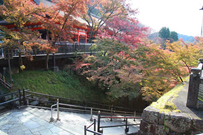 Kyoto ; Le Japon - 25 novembre 2017 : le temple de Kiyomizu Dera image libre de droits Kyoto ; Le Japon - 25 novembre 2017 : le temple de Kiyomizu Dera image libre de droits