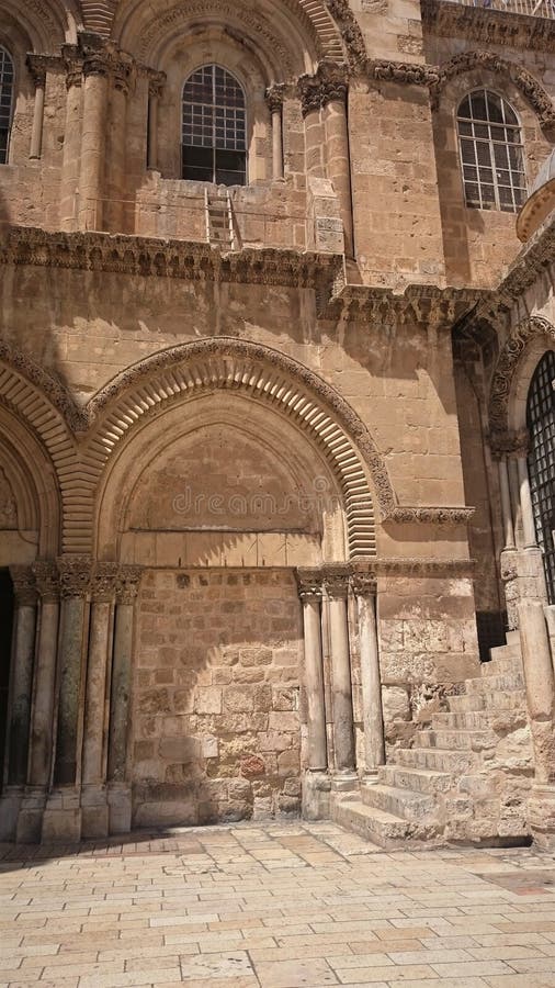 Kyrka av den heliga griften i den gamla staden av Jerusalem, Israel royaltyfria foton Kyrka av den heliga griften i den gamla staden av Jerusalem, Israel royaltyfria foton