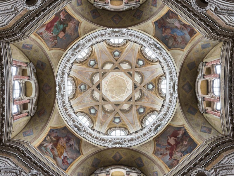 Kyrkan Av San Lorenzo I Miranda I Forumromaren Arkivfoto - Bild av ...