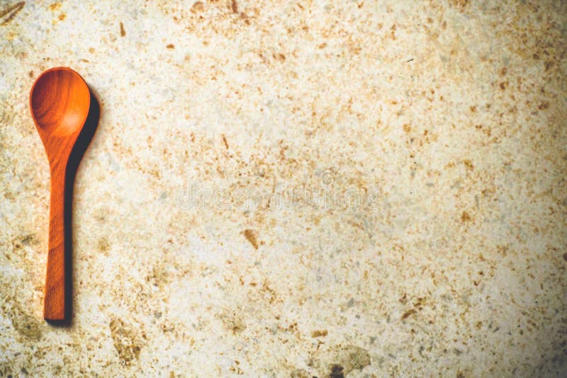 Kök för sked för kaffesked som litet trälagar mat bakgrund för utrymme för kopia för bordsservis för teskedungeglass royaltyfria bilder Kök för sked för kaffesked som litet trälagar mat bakgrund för utrymme för kopia för bordsservis för teskedungeglass royaltyfria bilder
