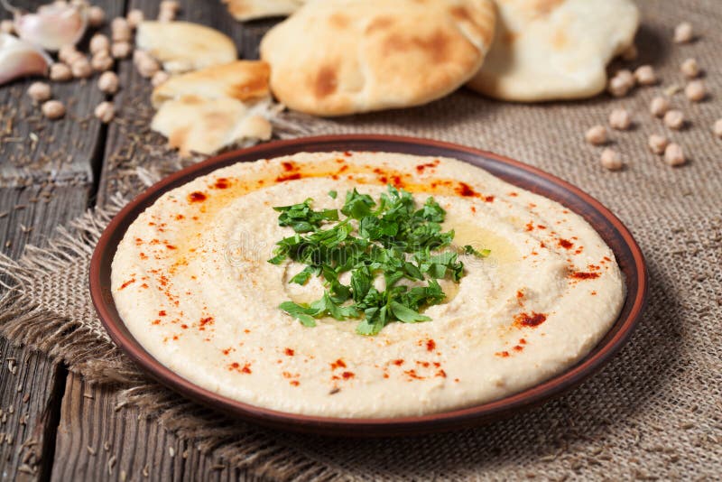 Köstliches hummus sahniges östliches traditionelles Lebensmittel lizenzfreies stockbild
