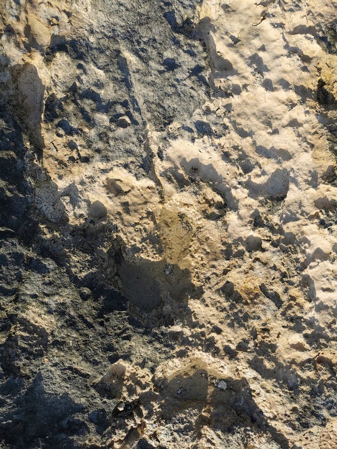 Küste des Mittelmeers lang gefrorene Lava. Hintergrund. Es sieht aus wie eine außerirdische Landschaft stockfotografie