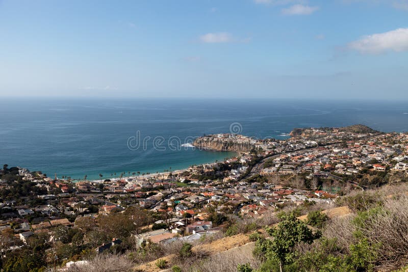 Küstenlinie des Laguna Beach von einer Vogelperspektive, die Smaragd zeigt stockfotografie Küstenlinie des Laguna Beach von einer Vogelperspektive, die Smaragd zeigt stockfotografie