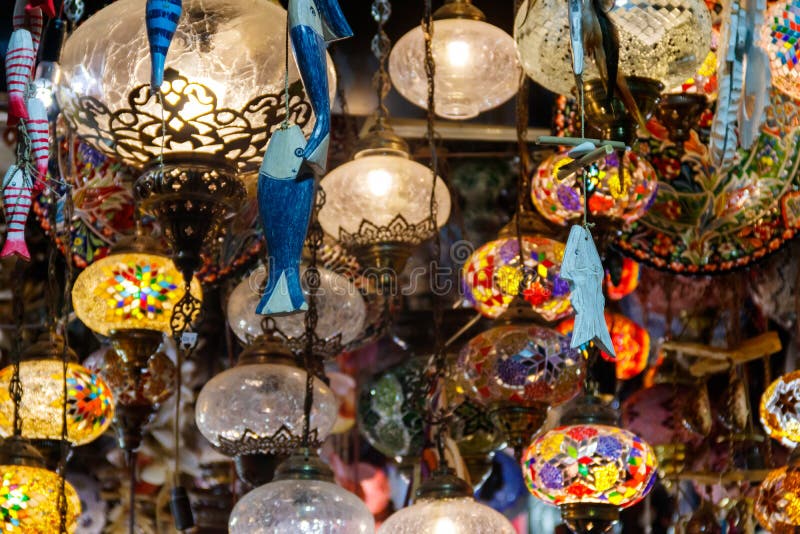 Foto de Rua Oriente Lojas Venda Lâmpadas Tradicionais e mais fotos de stock  de Marrocos - Marrocos, Andar, Antigo - iStock