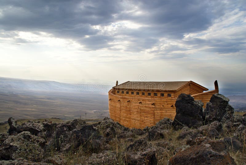 L'arche de Noé image stock. Image du alpinisme, morne - 4946141