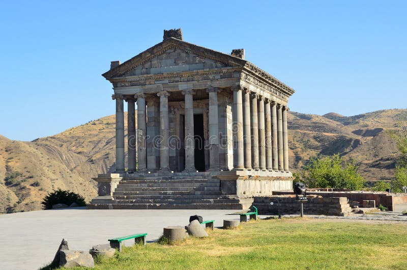 L'Arménie, temple de Sun de païen chez Garni, siècle d'I photographie stock L'Arménie, temple de Sun de païen chez Garni, siècle d'I photographie stock