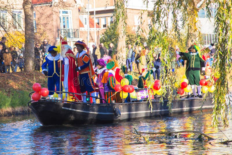 L'arrivo della st Nicholas Sinterklaas fotografie stock L'arrivo della st Nicholas Sinterklaas fotografie stock