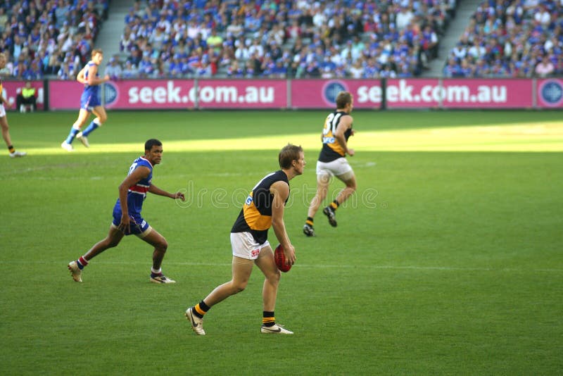 L'Australien Ordonne Le Football Photo éditorial Image du groupe