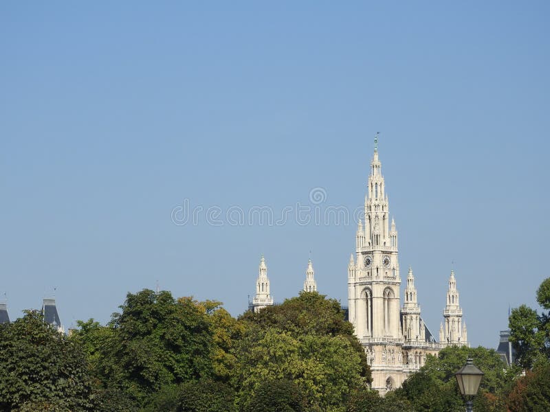 L'Austria, Vienna, architettura squisita delle pareti di pietra delle costruzioni fotografia stock L'Austria, Vienna, architettura squisita delle pareti di pietra delle costruzioni fotografia stock