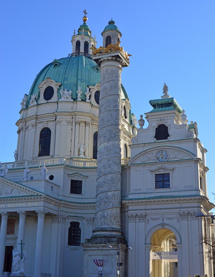 L'Austria Vienna, bellezza di barocco di Karlskirche immagini stock L'Austria Vienna, bellezza di barocco di Karlskirche immagini stock