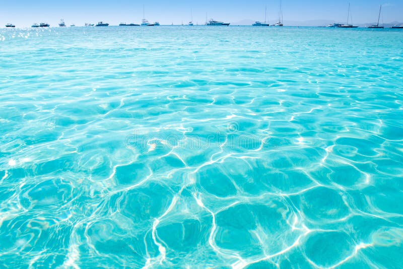L eau  Bleue  De Formentera D ondulation De Turquoise  Image 