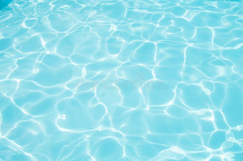 L'eau bleue à l'arrière-plan d'abrégé sur détail d'ondulation de l'eau de piscine